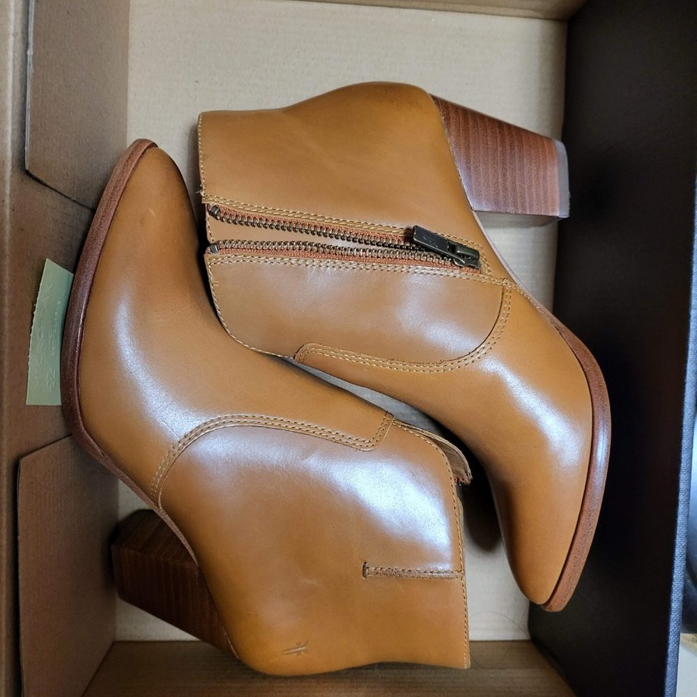 Frye Cognac Leather Ankle Boots / Bootie